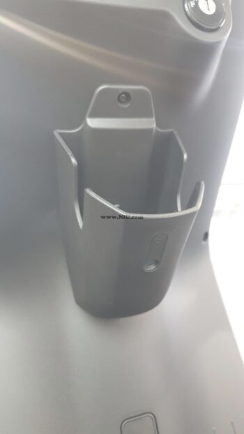 BAKJE (BIDONHOUDER)+ MONTAGESTRIP M+