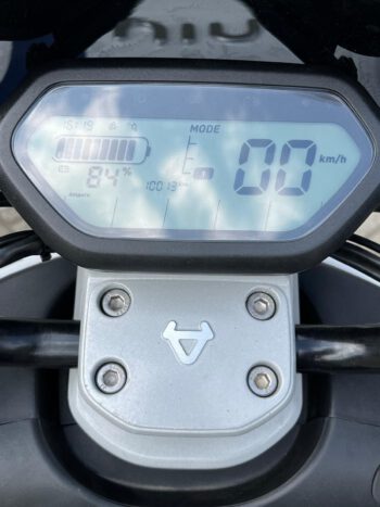 NIU NQi Standaard Range 25 of 45km uitgevoerd. 10.000km /  b.j. 17-03-21 - Afbeelding 8
