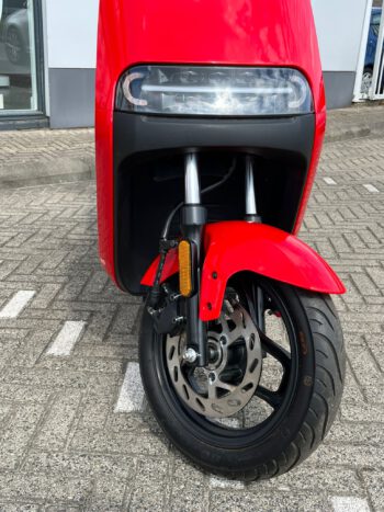 SEGWAY E110S ROOD 2X48V30AH 994KM / B.J. 4-5-'24 - Afbeelding 3