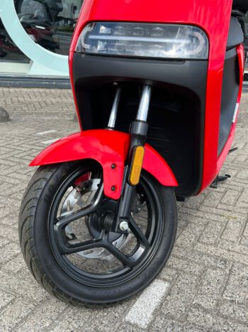 SEGWAY E110S ROOD 2X48V30AH 994KM / B.J. 4-5-'24 - Afbeelding 4