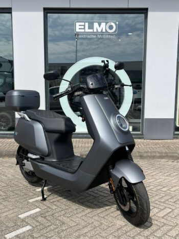 NIU NQi MAT GRIJS 60V35AH B.J.18-9-2023 / 835KM
